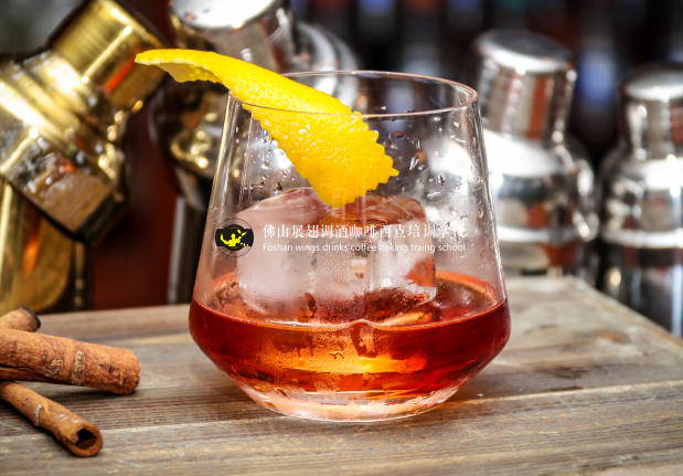 調酒培訓學校零基礎的人可以去嗎？